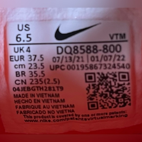 Nike Air VaporMax Plus Womens Size 6.5 Running Shoes Sneakers Guava Ice - Picture 11 of 12